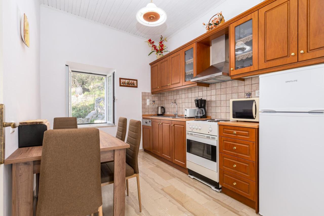 Villa Georgina Nisaki  Ngoại thất bức ảnh